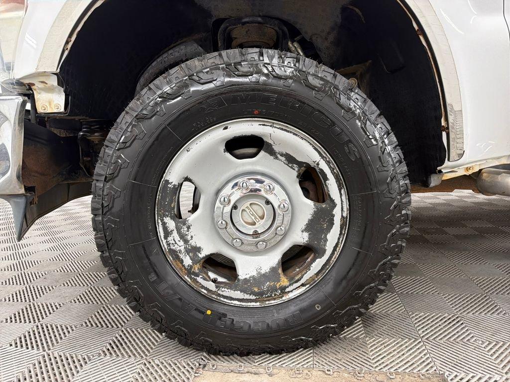 Ford F-350Sd Xl 4Wd 4D Crew Cab - Thumbnail 11