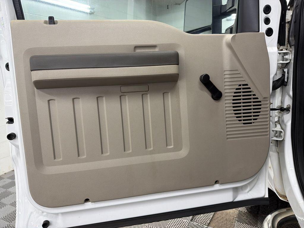 Ford F-350Sd Xl 4Wd 4D Crew Cab - Thumbnail 15