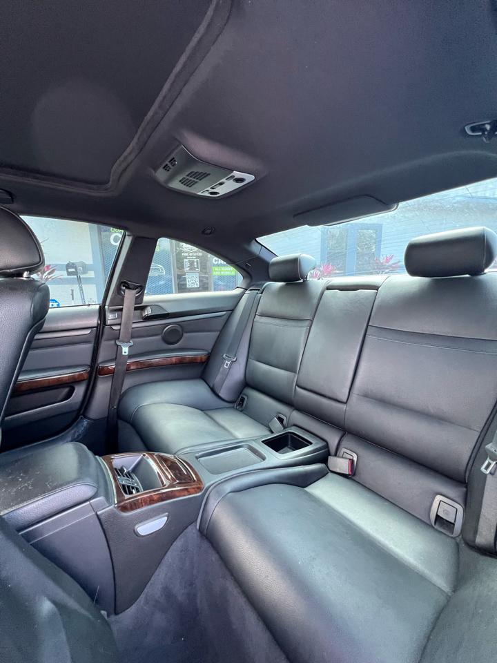 Bmw 3-Series - Thumbnail 2