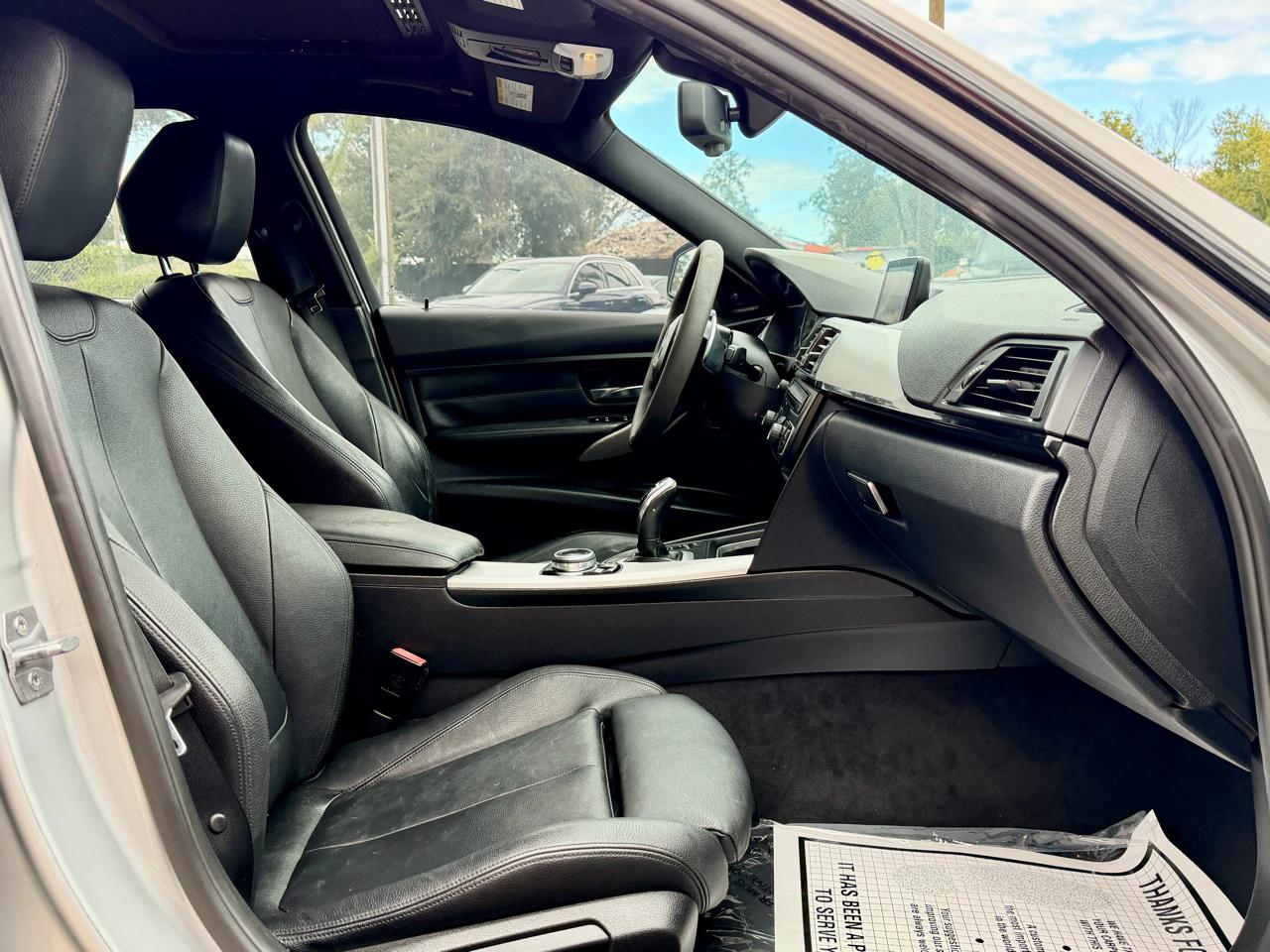 Bmw 3-Series - Thumbnail 9