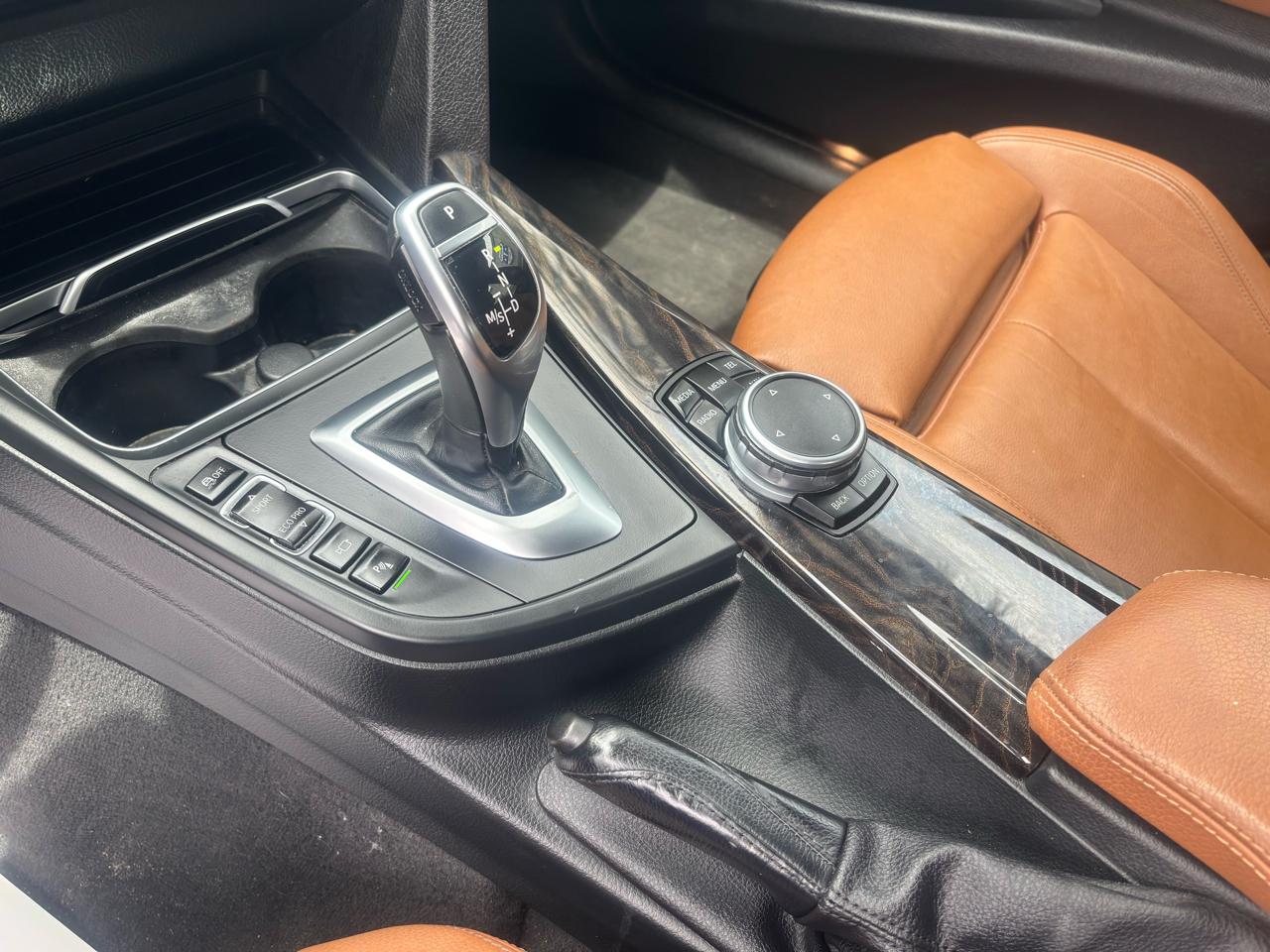 Bmw 3-Series - Thumbnail 12