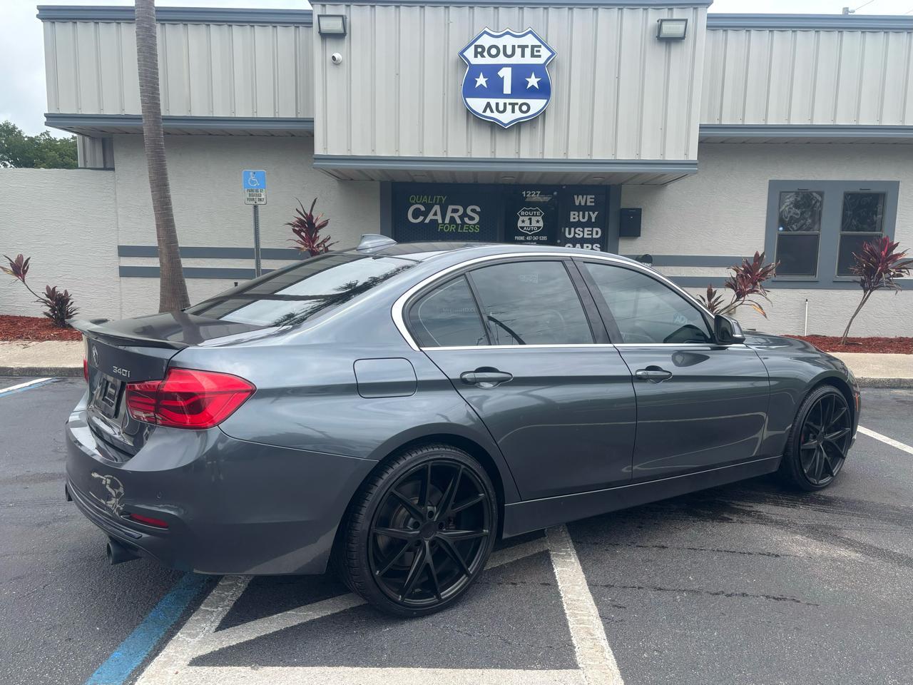 Bmw 3-Series - Thumbnail 6