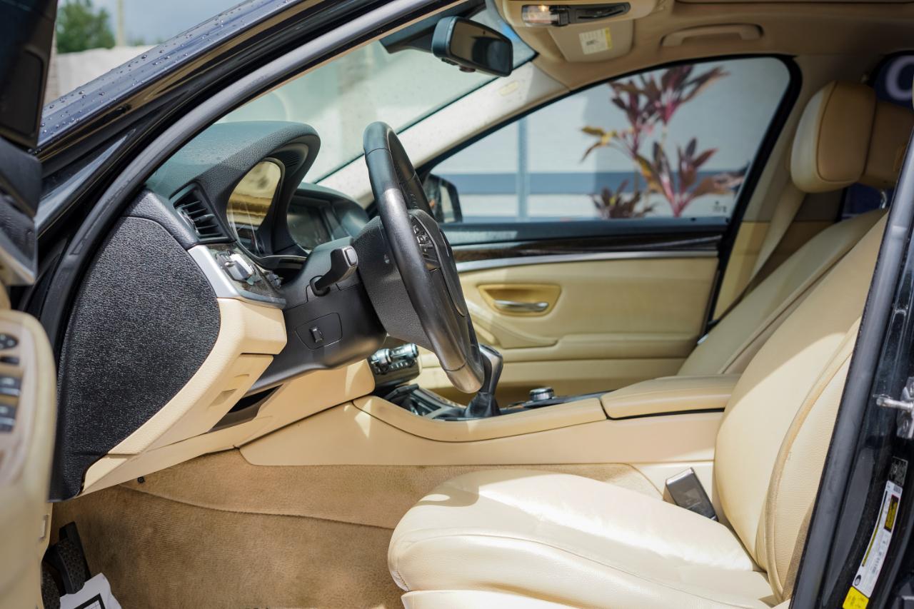 Bmw 5-Series - Thumbnail 6