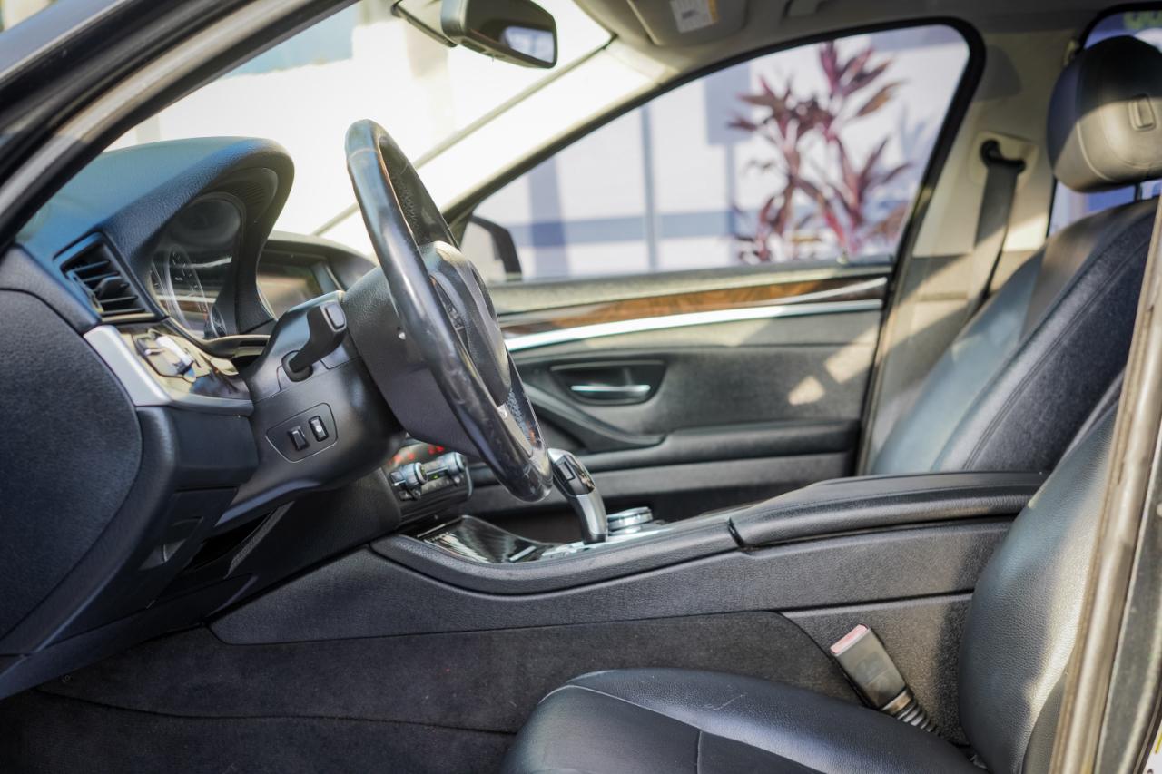 Bmw 5-Series - Thumbnail 6