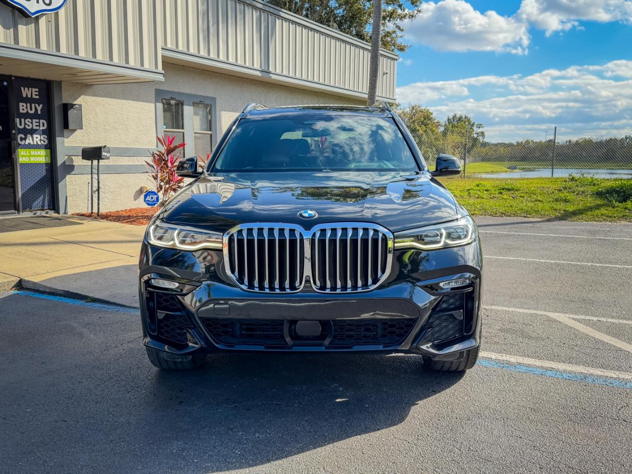 Bmw X7 - Thumbnail 3