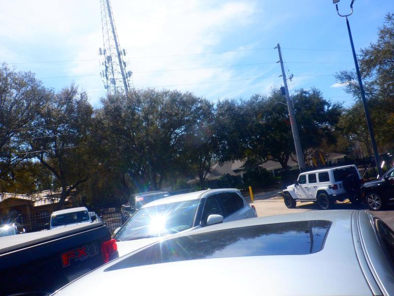 Bmw 5-Series528I - Thumbnail 3