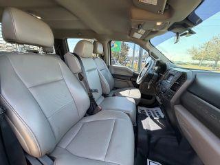 Ford F350 Super Duty Crew Cab & Chassis - Thumbnail 3