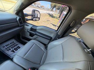 Ford F350 Super Duty Crew Cab & Chassis - Thumbnail 18