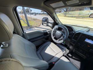 Ford F350 Super Duty Crew Cab & Chassis - Thumbnail 17