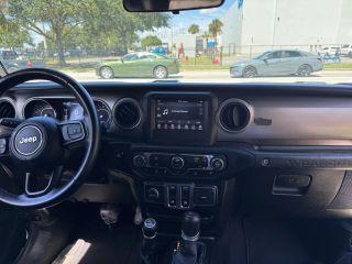 Jeep Wrangler - Thumbnail 15