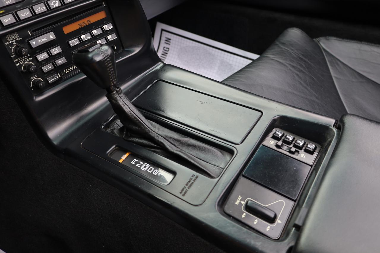 Chevrolet Corvette2Dr Convertible - Thumbnail 12