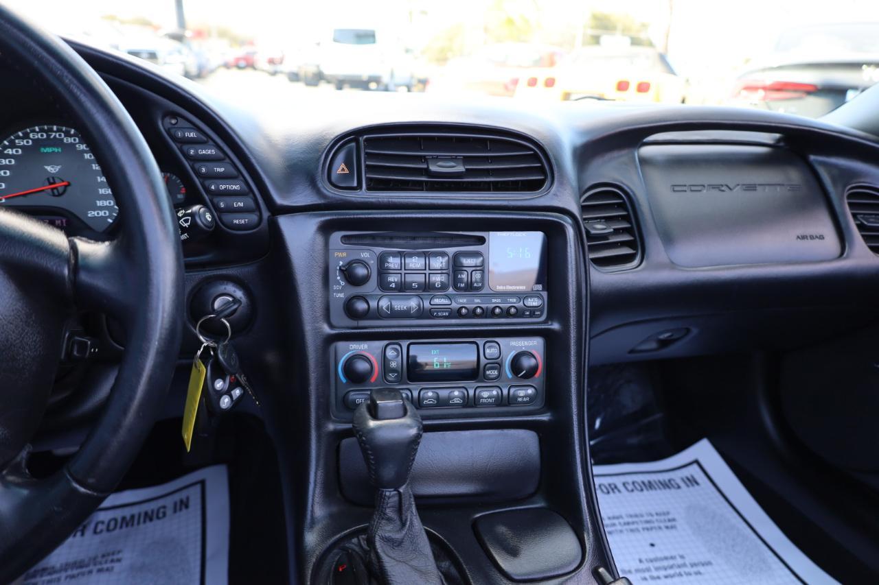 Chevrolet Corvette2Dr Convertible - Thumbnail 14