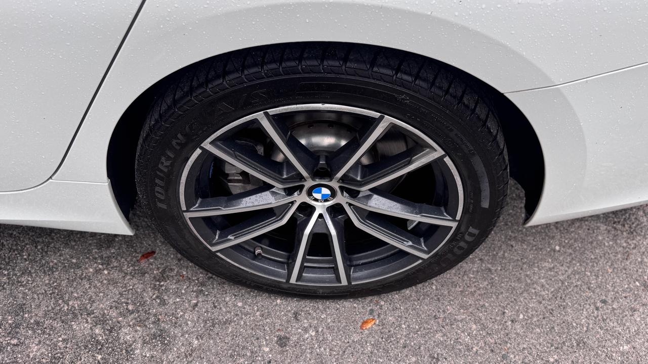 Bmw 3 Series330I Sedan North America - Thumbnail 11