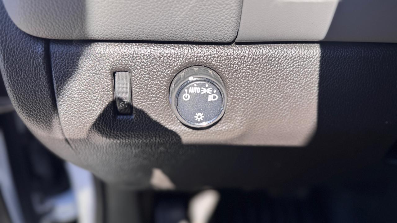 Chevrolet Colorado2Wd Ext Cab 128" Work Truck - Thumbnail 16