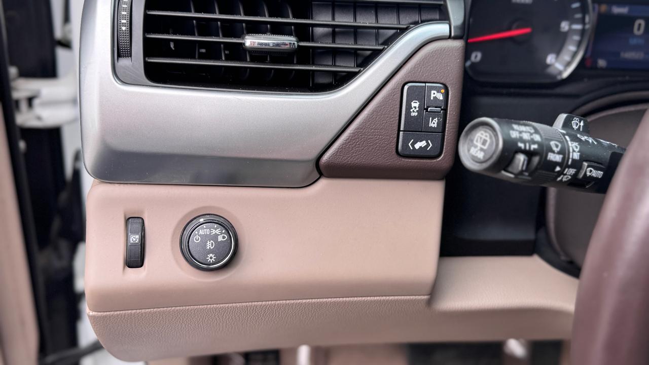 Chevrolet Suburban2Wd 4Dr Ltz - Thumbnail 16