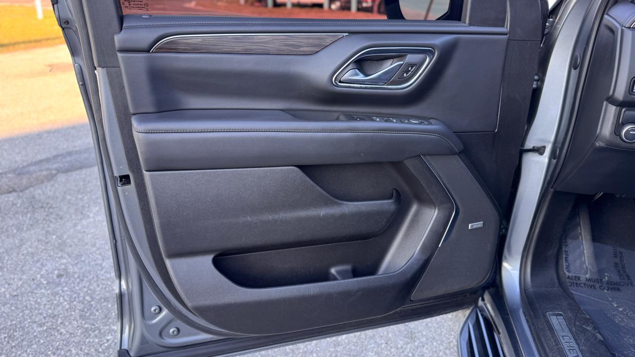 Chevrolet Suburban2Wd 4Dr Lt - Thumbnail 13