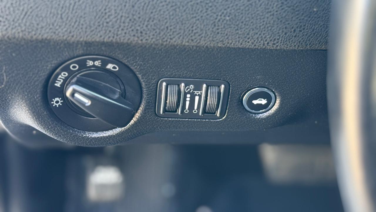 Dodge Chargersxt Rwd - Thumbnail 16