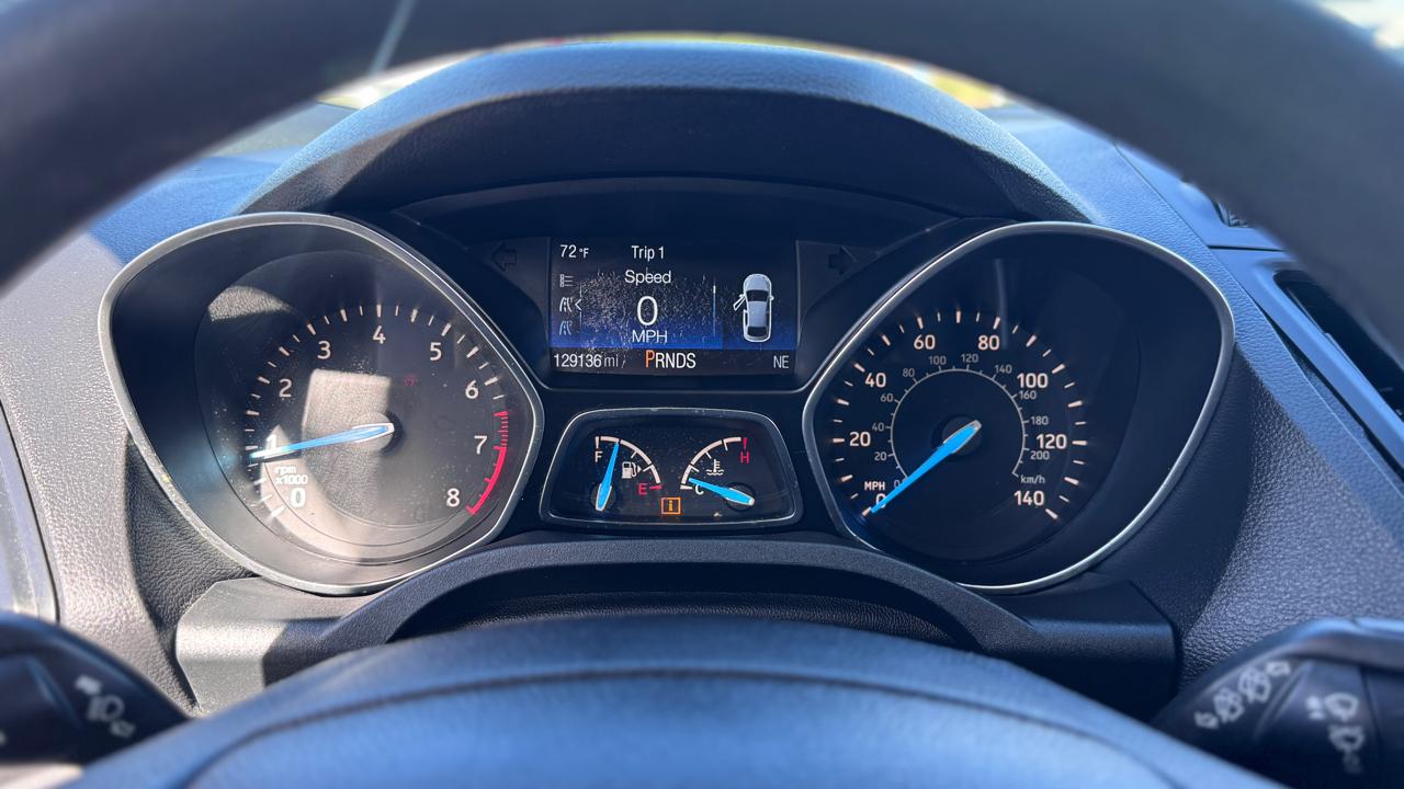 Ford Escapes Fwd - Thumbnail 20