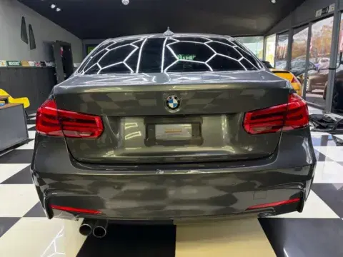BMW 3 Series 330I Xdrive Sedan 4D - Thumbnail 5