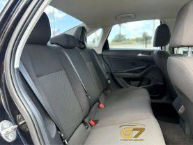 Volkswagen Jetta - Thumbnail 14