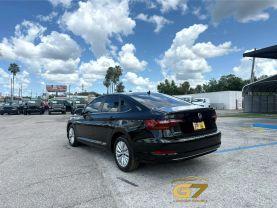 Volkswagen Jetta - Thumbnail 9