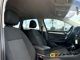 Volkswagen Jetta - Thumbnail 11