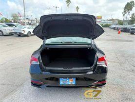 Hyundai Elantra - Thumbnail 5