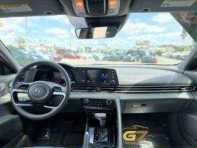 Hyundai Elantra - Thumbnail 16