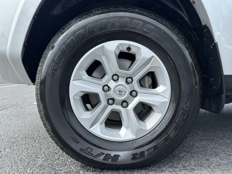 Toyota 4Runner - Thumbnail 11