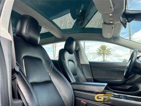 Tesla Model 3 - Thumbnail 13