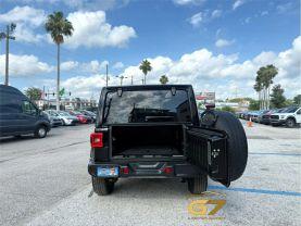 Jeep Wrangler Unlimited - Thumbnail 5