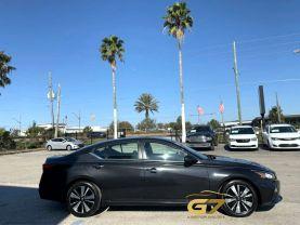 Nissan Altima - Thumbnail 6