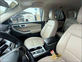 Ford Explorer - Thumbnail 10