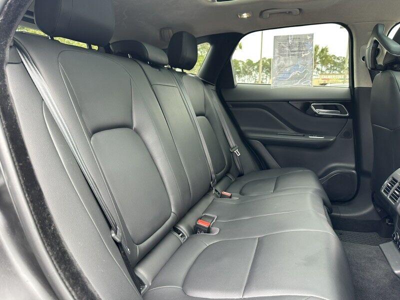 Jaguar F-PACE - Thumbnail 18