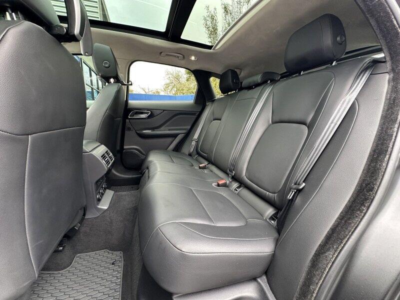 Jaguar F-PACE - Thumbnail 14