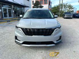 Kia Carnival - Thumbnail 3