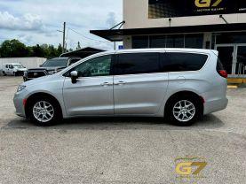 Chrysler Pacifica - Thumbnail 7