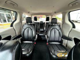 Chrysler Pacifica - Thumbnail 17