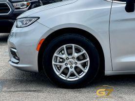 Chrysler Pacifica - Thumbnail 10