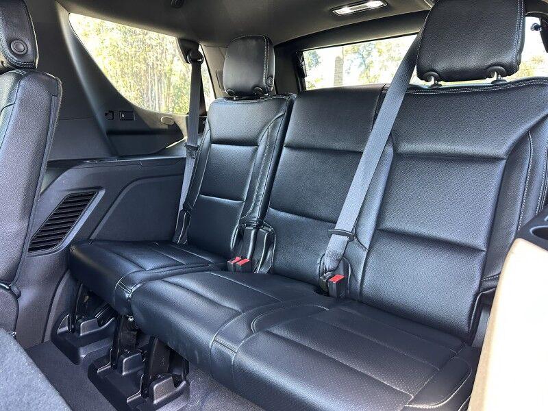 Chevrolet Tahoe - Thumbnail 18