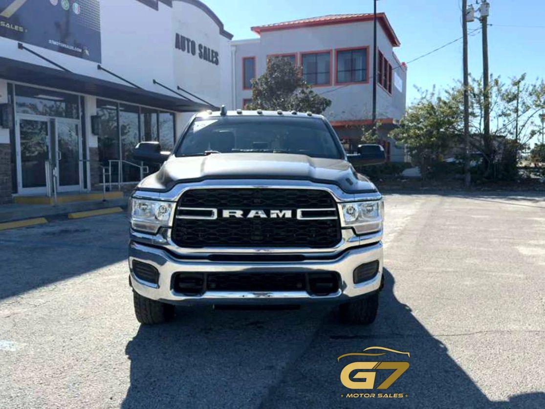 Ram 3500 Crew Cab - Thumbnail 18