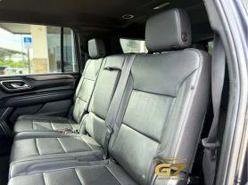 Chevrolet Suburban - Thumbnail 16