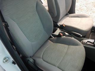 Hyundai Accent - Thumbnail 2