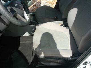 Hyundai Accent - Thumbnail 17