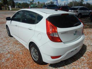 Hyundai Accent - Thumbnail 13