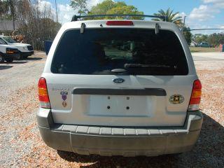 Ford Escape - Thumbnail 12