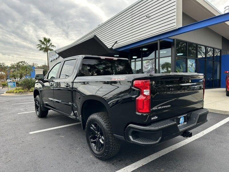 Chevrolet Silverado 1500 - Thumbnail 3