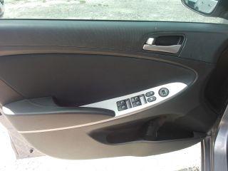 Hyundai Accent - Thumbnail 17
