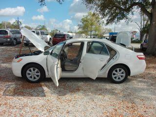 Toyota Camry - Thumbnail 15