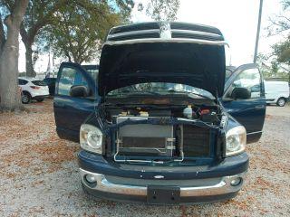 Dodge Ram 1500 Quad Cab - Thumbnail 2
